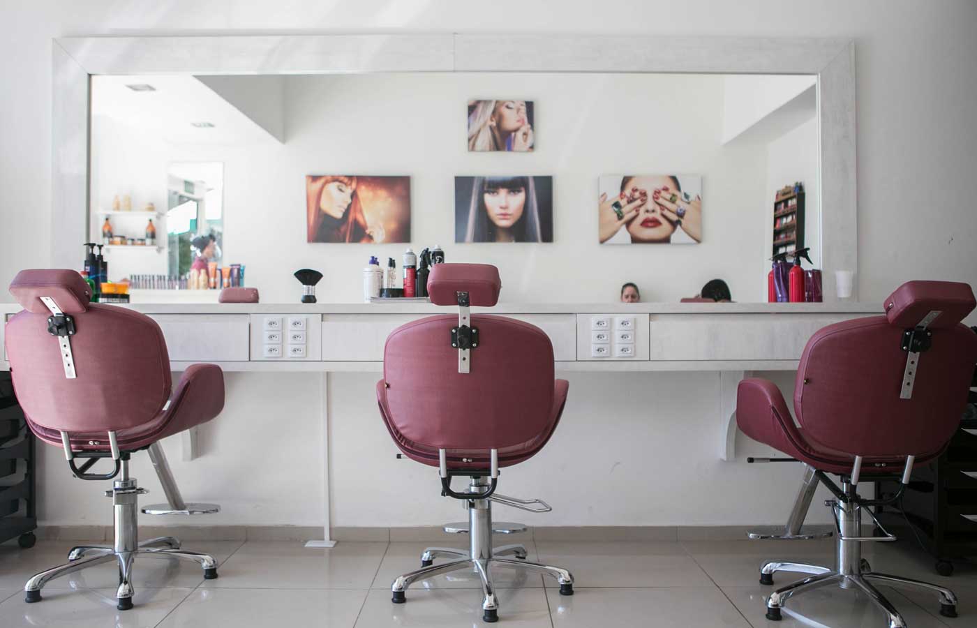 Hairdresser insurance - Shows the inside of a hairdressing salon