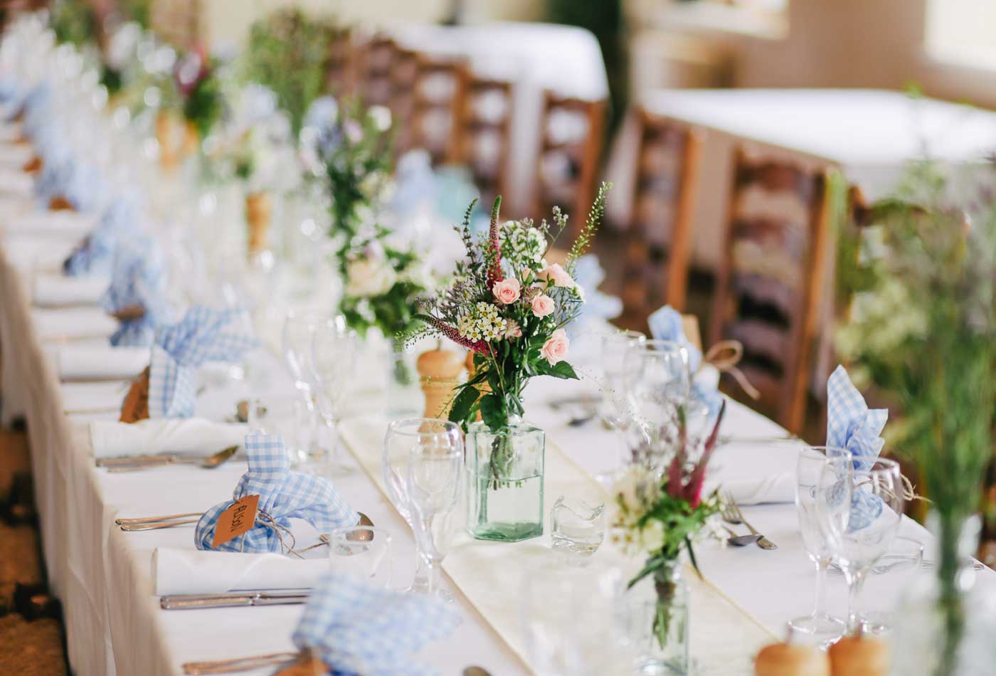 Shows a wedding dinner table - Public liability insurance for wedding